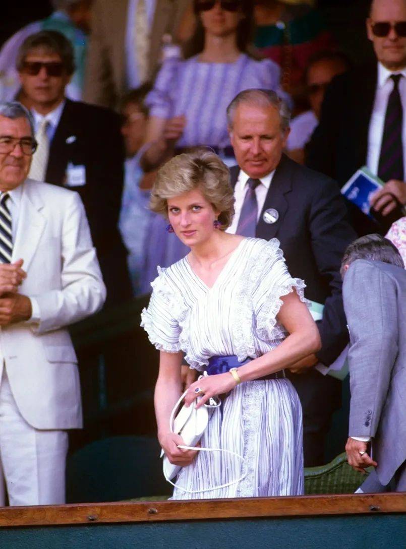 尽管穆里尼 尽管穆里尼