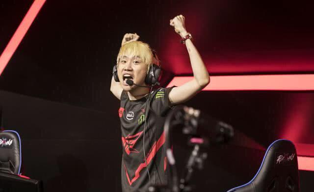 这让雷霆成 这让雷霆成