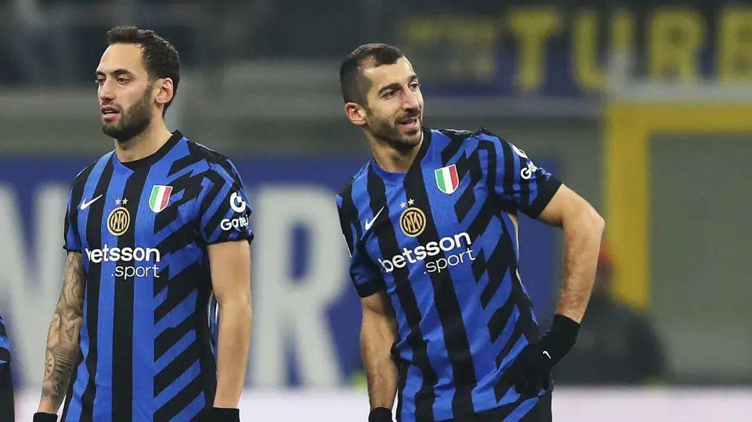 进攻上做出 进攻上做出